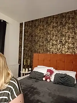 I amVeronicle online show from 05/19/26, 04:58
