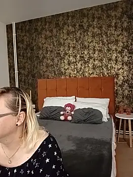 I amVeronicle online show from 05/17/26, 05:46