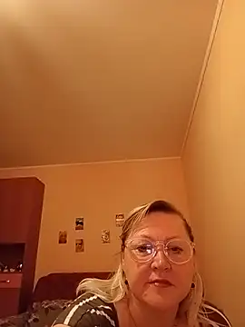Snapshot of I_amVeronicle chatting on 07/19/26, 10:12 I amVeronicle online show from 07/19/26, 10:12