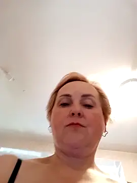 Snapshot of Svetlysvet chatting on 04/22/26, 11:28 Svetlysvet online show from 04/22/26, 11:28