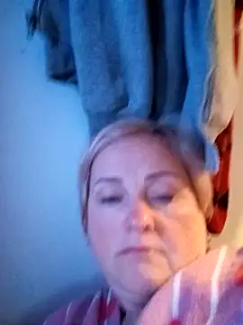 Snapshot of Svetlysvet chatting on 04/24/26, 05:37 Svetlysvet online show from 04/24/26, 05:37