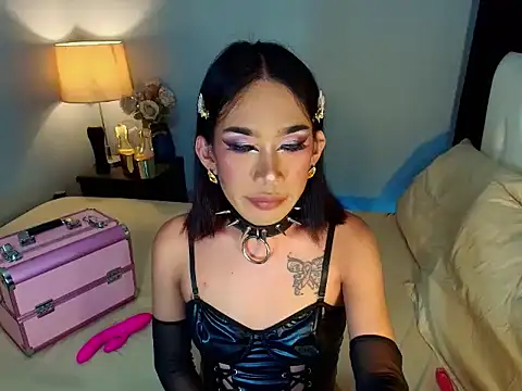 Sexydoll Maris online show from 04/18/26, 07:07