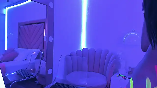 Snapshot of Loliita_Brown chatting on 07/18/26, 03:04 Loliita Brown online show from 07/18/26, 03:04