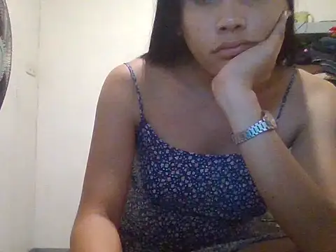 Snapshot of Angelalove25 chatting on 07/10/26, 08:58 Angelalove25 online show from 07/10/26, 08:58