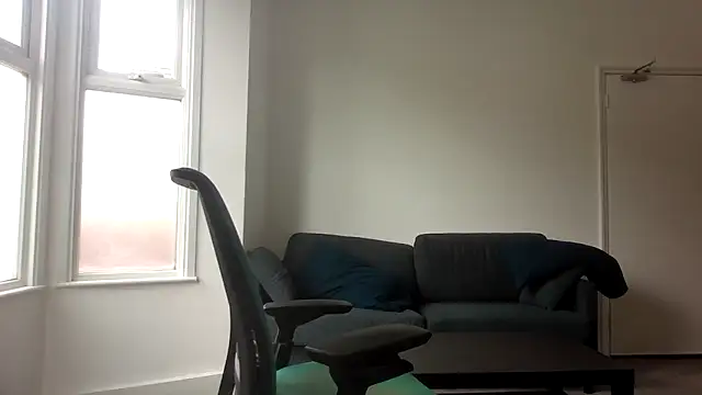 frenchbdmaninlondon online show from 05/03/26, 12:09