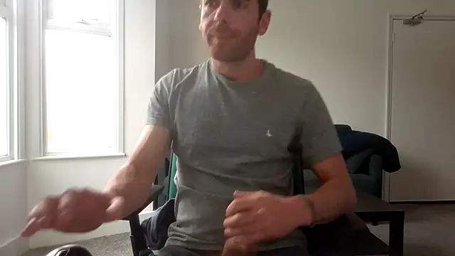 frenchbdmaninlondon online show from 05/04/26, 12:08
