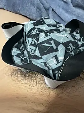 Evil21023 online show from 04/18/26, 01:46