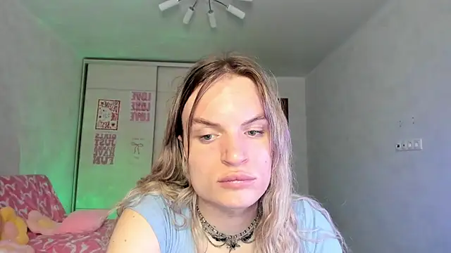 milliKira006 online show from 05/27/26, 01:57