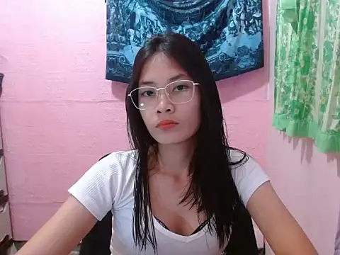 Snapshot of Sweetsexylady19 chatting on 05/06/26, 12:20 Sweetsexylady19 online show from 05/06/26, 12:20