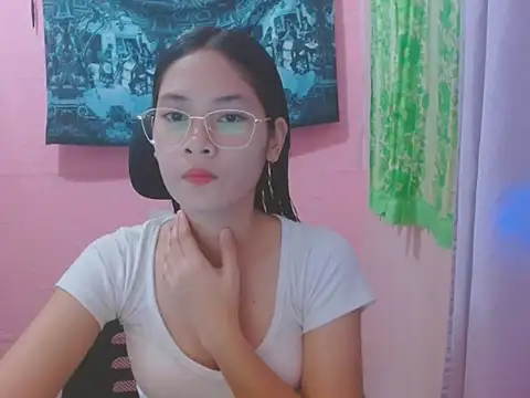 Sweetsexylady19 online show from 07/03/26, 04:52