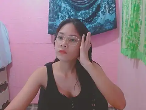 Snapshot of Sweetsexylady19 chatting on 05/14/26, 12:13 Sweetsexylady19 online show from 05/14/26, 12:13