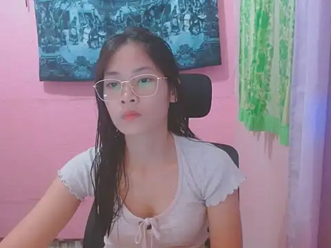 Snapshot of Sweetsexylady19 chatting on 06/08/26, 04:57 Sweetsexylady19 online show from 06/08/26, 04:57