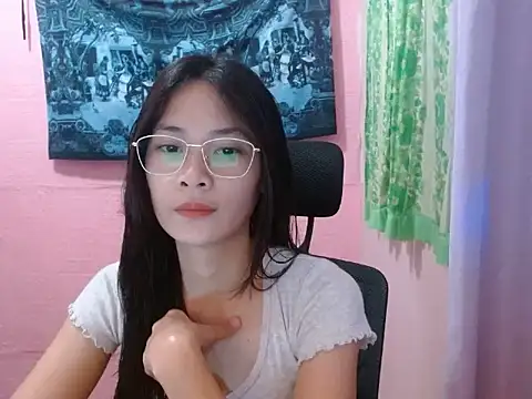 Snapshot of Sweetsexylady19 chatting on 06/14/26, 05:08 Sweetsexylady19 online show from 06/14/26, 05:08