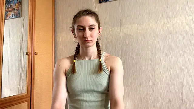 Snapshot of ElWolsen chatting on 05/14/26, 03:20 ElWolsen online show from 05/14/26, 03:20