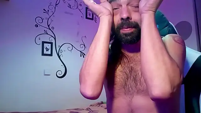 Snapshot of wankdick chatting on 03/15/25, 04:43 wankdick online show from 03/15/25, 04:43