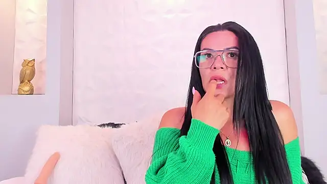 DannaPerea online show from 04/21/26, 02:51