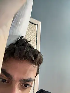 errrry16 online show from 04/18/26, 04:09