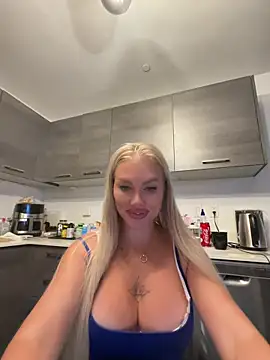 Karen Luxe online show from 05/30/26, 03:24