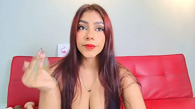 SiennaMoore online show from 05/11/26, 07:44
