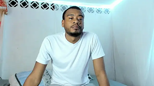 Cherry Chocolate online show from 05/28/26, 10:48