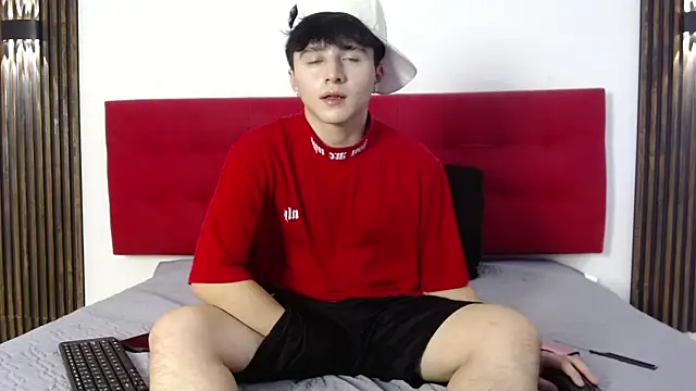 LunayDream online show from 04/23/26, 07:26