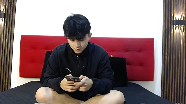 LunayDream online show from 04/19/26, 11:33