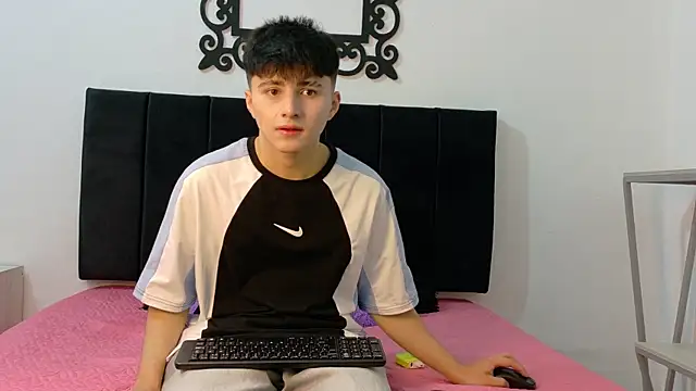 Snapshot of LunayDream chatting on 07/06/26, 11:39 LunayDream online show from 07/06/26, 11:39