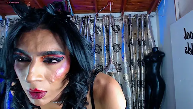 Hecate doll online show from 06/11/26, 05:43