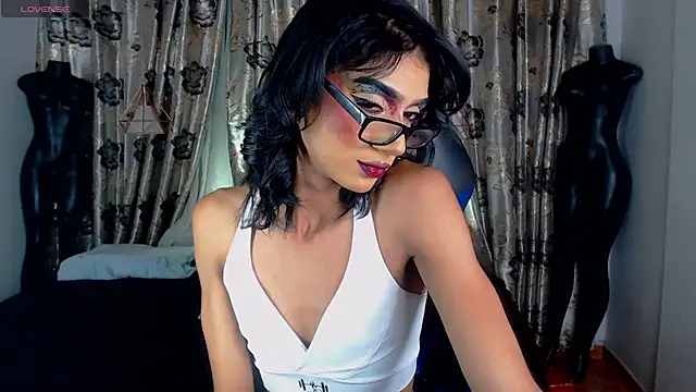Hecate doll online show from 07/17/26, 10:07