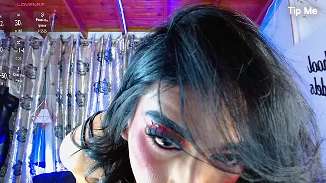Hecate doll online show from 06/01/26, 05:01