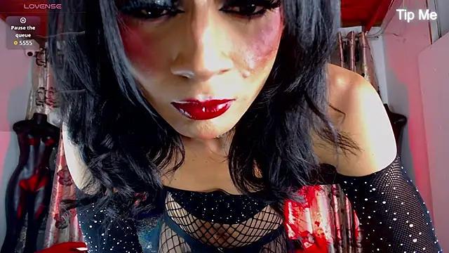 Hecate doll online show from 06/07/26, 02:44