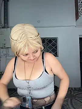 lya nekko  online show from 05/17/26, 04:23