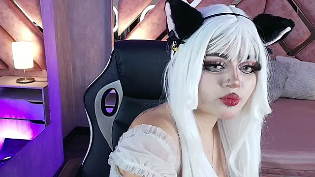 Snapshot of lya_nekko_ chatting on 07/09/26, 04:57 lya nekko online show from 07/09/26, 04:57