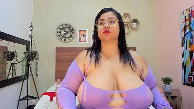 MillaGrey online show from 05/27/26, 12:23