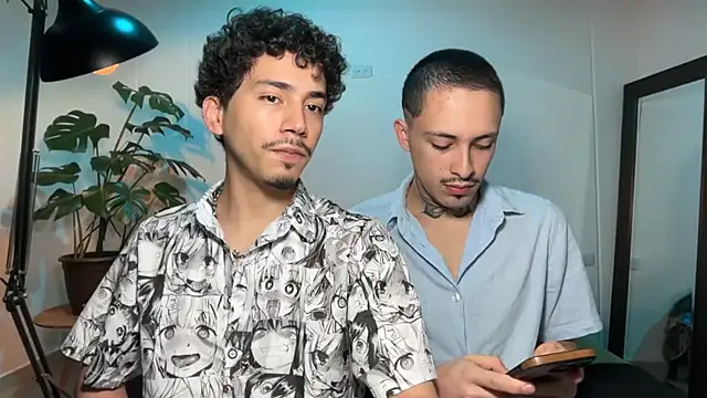 Snapshot of Noah_and_Steven chatting on 07/12/26, 02:18 Noah and Steven online show from 07/12/26, 02:18
