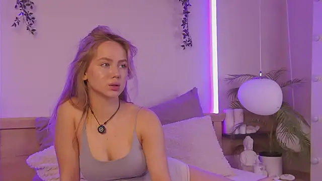Emi Sterling online show from 05/29/26, 12:00