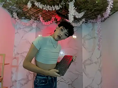 DAHNE HOT  online show from 05/14/26, 11:07