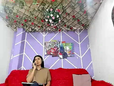 Snapshot of DAHNE_HOT_ chatting on 07/19/26, 12:13 DAHNE HOT online show from 07/19/26, 12:13