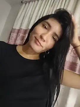ninaavelvett online show from 05/15/26, 02:09