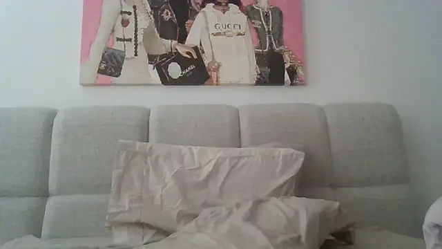 EllesWorld online show from 04/19/26, 05:36