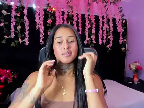 Molly Brunette  online show from 04/26/26, 12:52