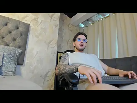 RONNY COLTON online show from 05/31/26, 02:23