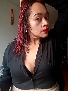 Amaranta-Luque online show from 04/27/26, 03:54
