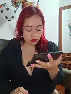 Snapshot of Amaranta-Luque chatting on 06/25/26, 04:23 Amaranta-Luque online show from 06/25/26, 04:23