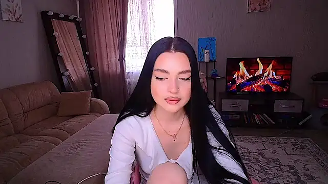 yoursLina online show from 05/28/26, 07:27