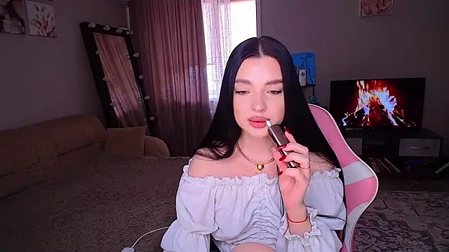 yoursLina online show from 05/27/26, 09:05