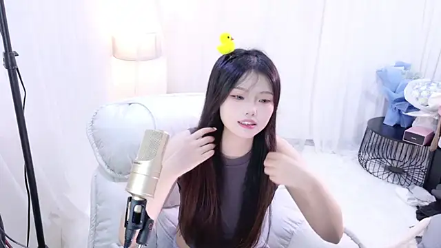 ChuYI-007 online show from 04/27/26, 08:45
