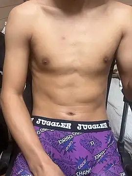 sooooi9654 online show from 04/19/26, 10:16