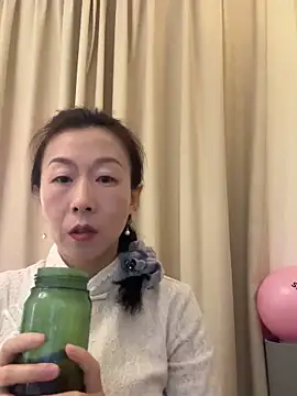 summer0430 online show from 05/17/26, 12:10