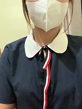 Ninaa18 online show from 05/05/26, 02:42